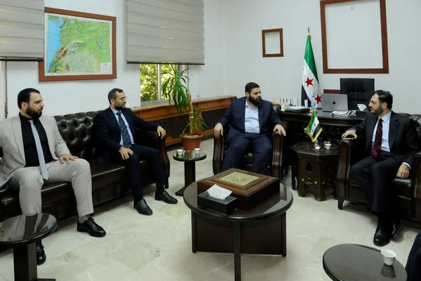 الرئيس للاتصالات