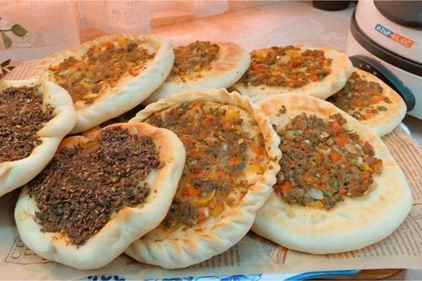 Ftayr Wmajnat Al-Jalaa