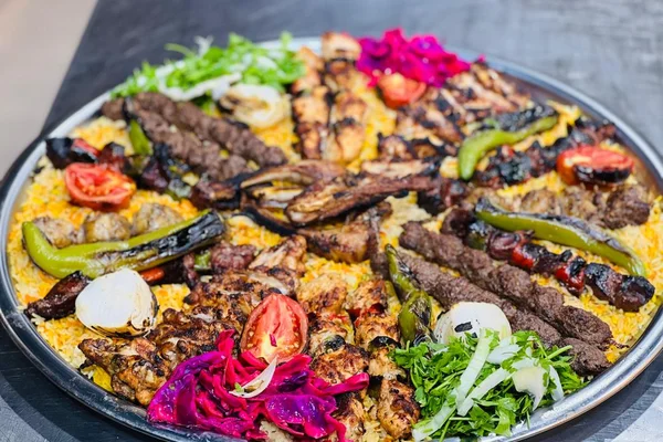 Mshawy Wmnasf Al-Aagha