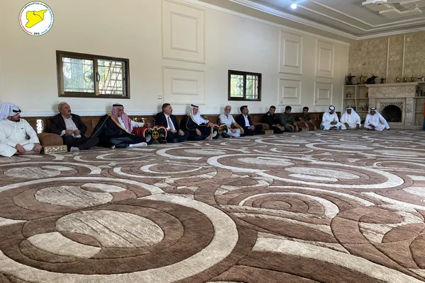 Sayd Mrkdh "qbylh Al-Sadh Al-Mshahdh"