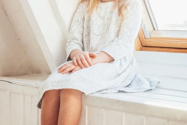 Sydlya Ywsf