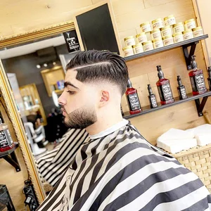 Saloun Nouaf (Mr. Barber)